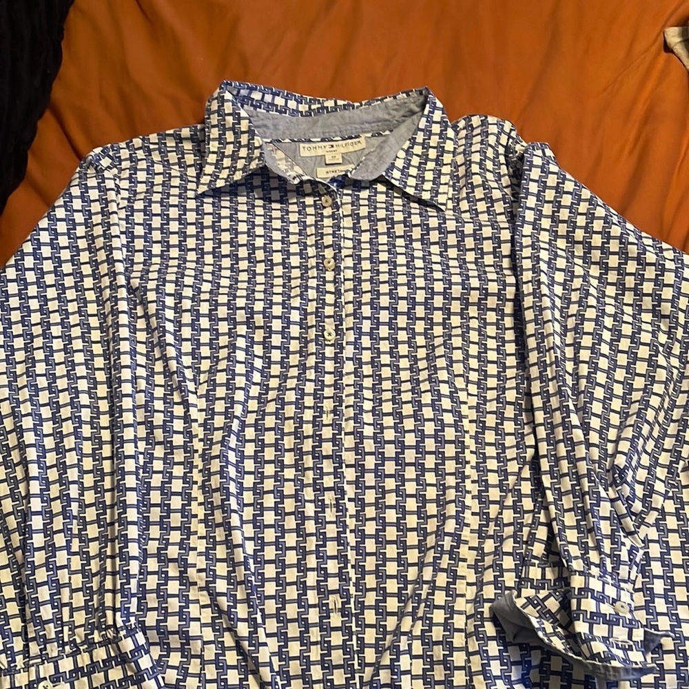 2/$15 Tommy Hilfiger Blue/White Printed Button Down Shirt